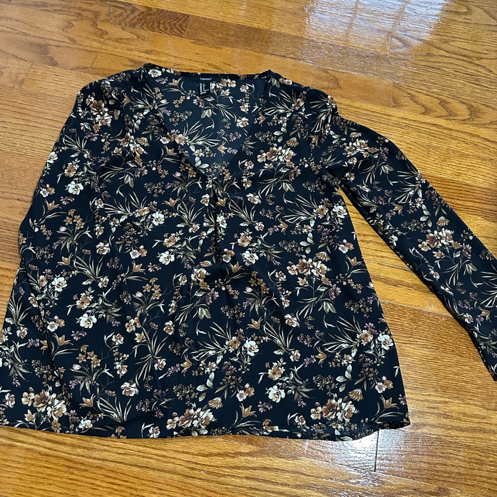 Beautiful Top from Forever!